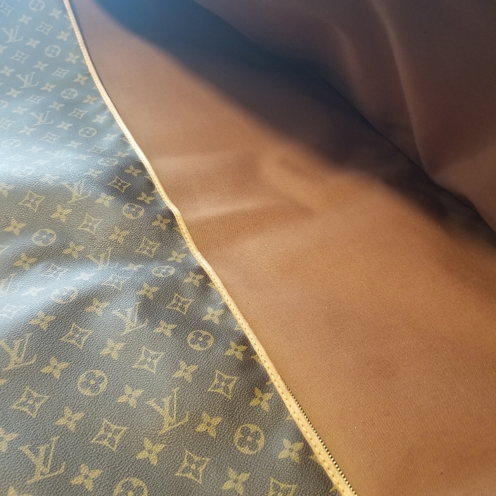 Louis Vuitton Garment Bag - Picture 5 of 15